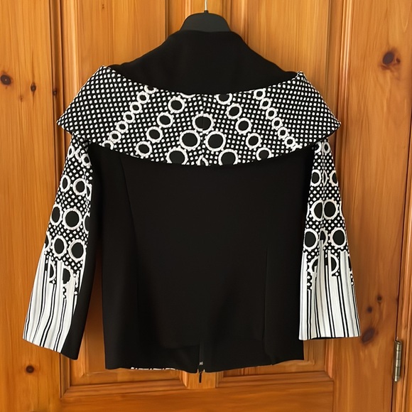 Joseph ribkoff black and white blazer - Picture 5 of 8